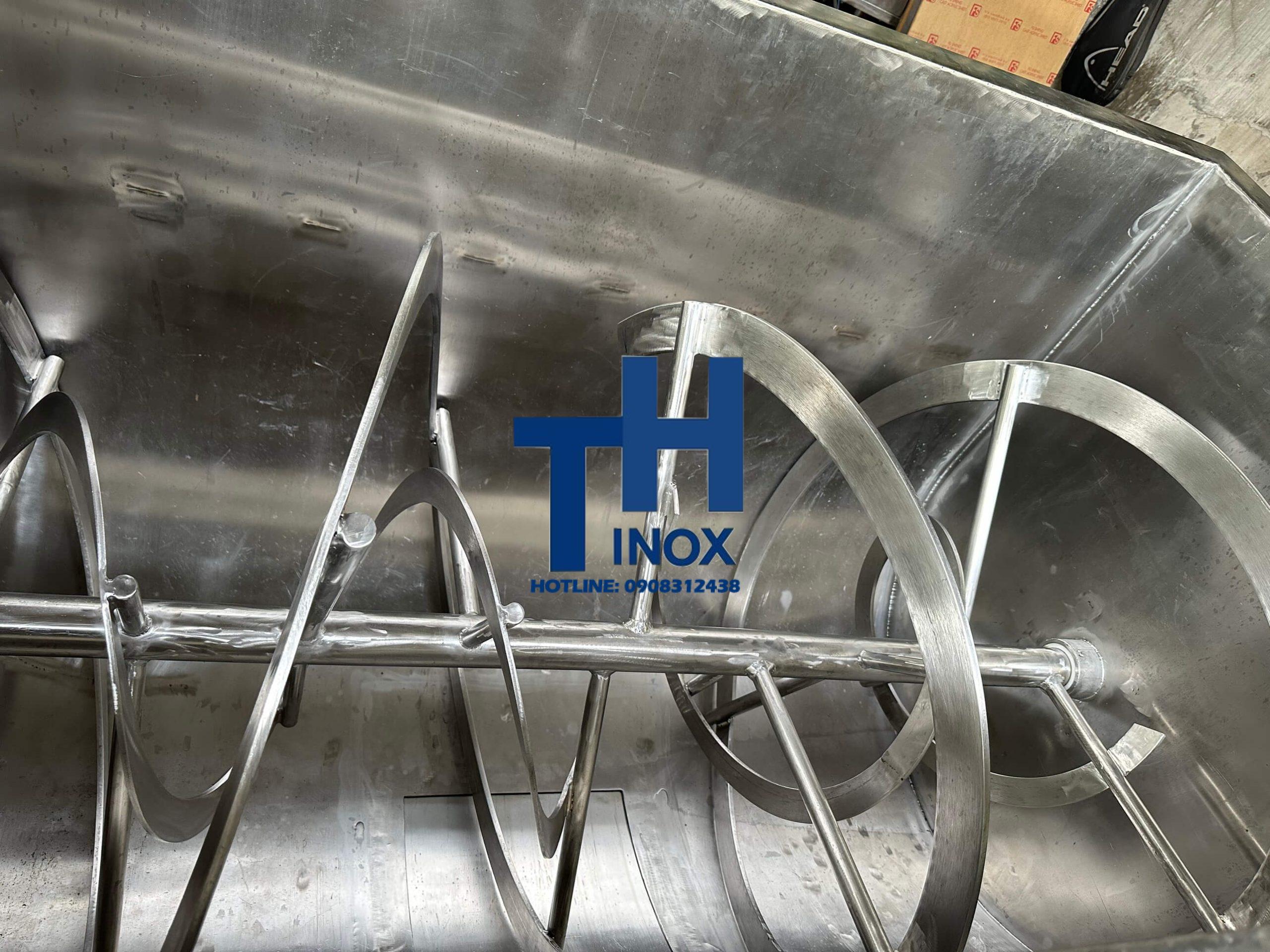 may-tron-cong-nghiep-nam-ngang-500kg