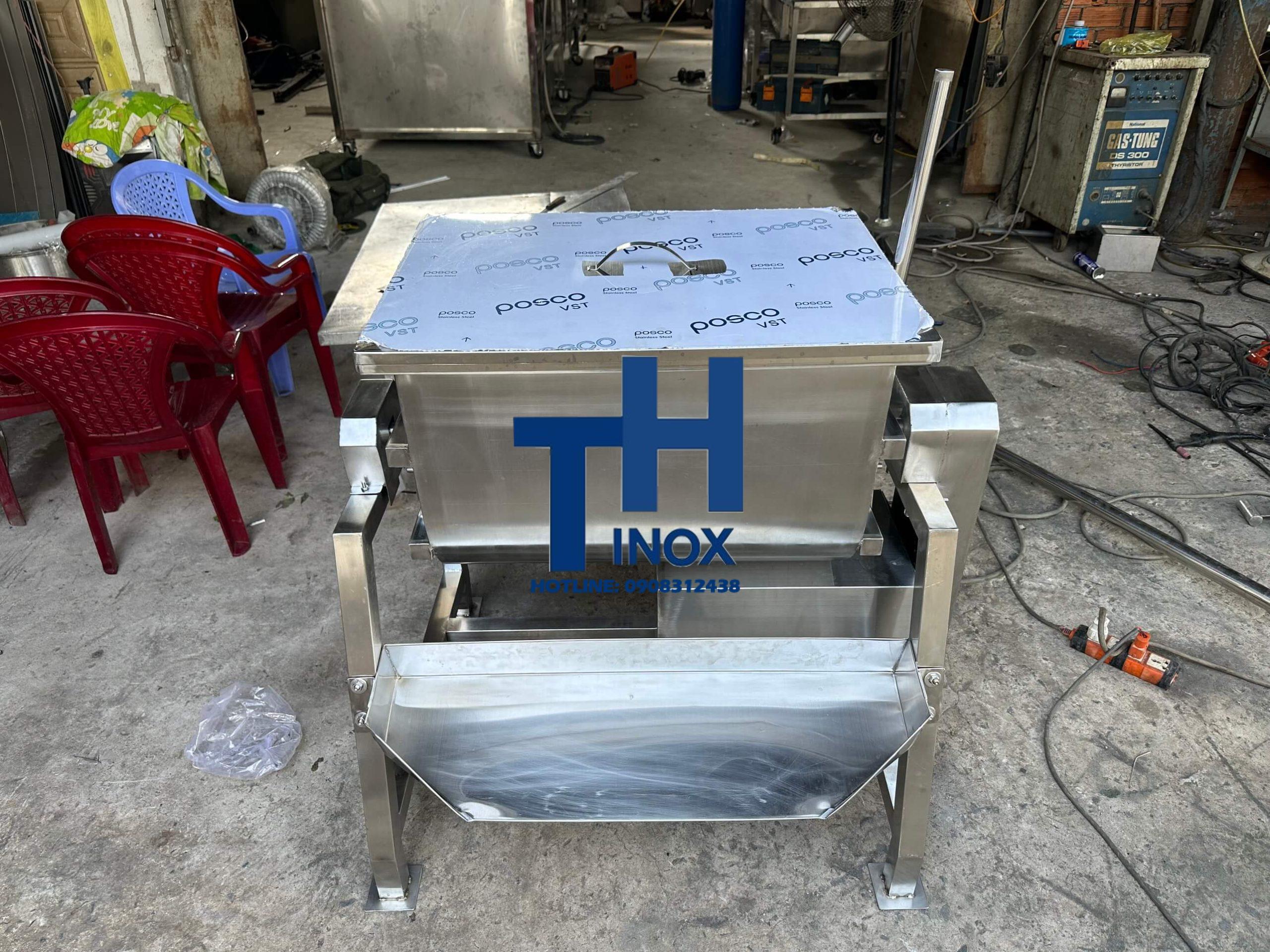 may-tron-thuc-pham-nam-ngang