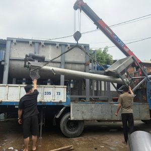 BỒN TRỘN 2 TẤN KÈM VÍT TẢI