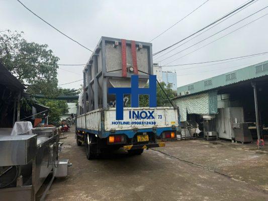 Máy trộn trục vít 2 tấn